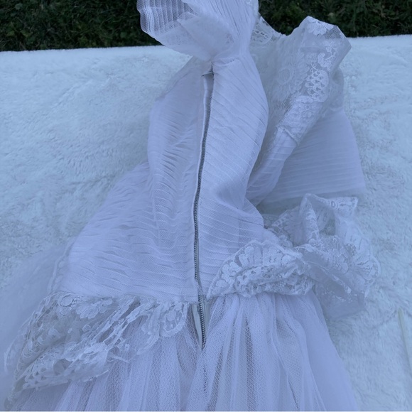Vintage mid century white Princess style wedding gown Extra Small - Picture 6 of 8